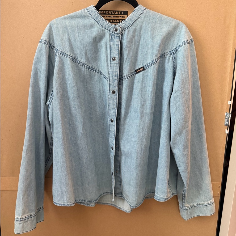 Women Wrangler Button Up
